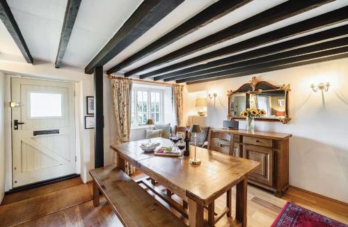 Burton Bradstock House | Strand Cottage