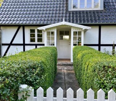 Nykobing Falster Bed & Breakfast | Strandby 1847 B&B