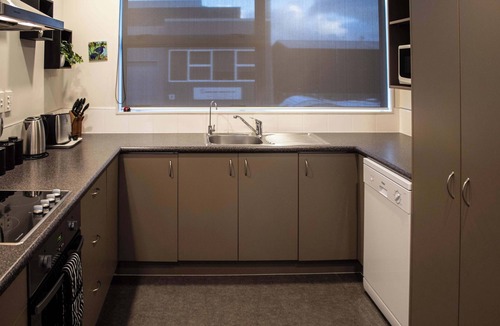 Rewa Apartment | Strandon Loft - Serene Beachside Retreat