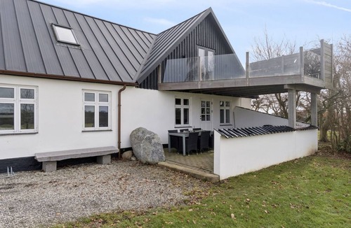 Listed Apartment | "Strandulf" - 1km from the sea by Interhome