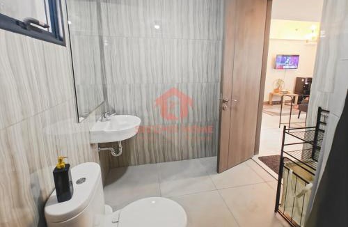 Pekayon Jaya Apartment | Strategic 2BR Pakuwon Apt Bekasi Pool & Gym