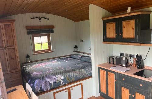Snitterfield Cabin | Stratford Bespoke Shepherd Hut