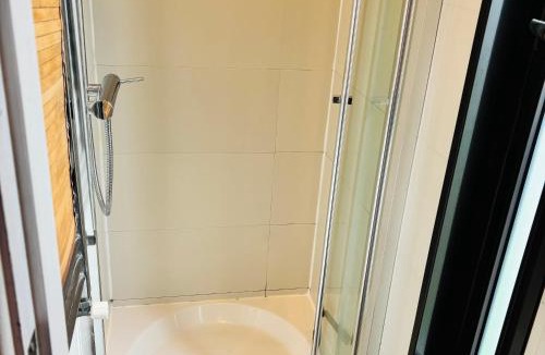 Snitterfield Cabin | Stratford Camper Van