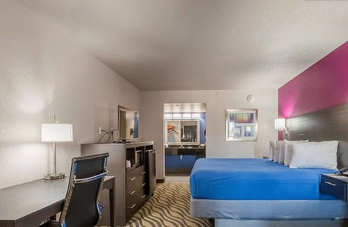 Edmond Hotel | Stratford House Inns - Edmond