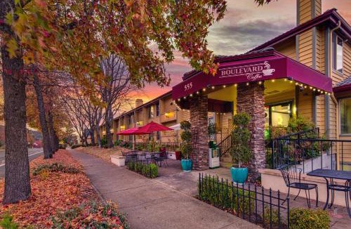 Siskiyou-Hargadine Historic District Hotel | Stratford Inn
