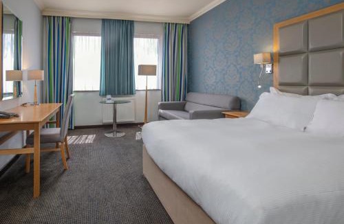 Uckington Hotel | Stratford Manor Hotel