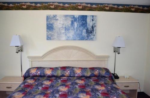 Stratford Hotel | Stratford Suburban Motel