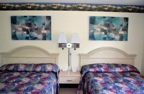 Stratford Hotel | Stratford Suburban Motel