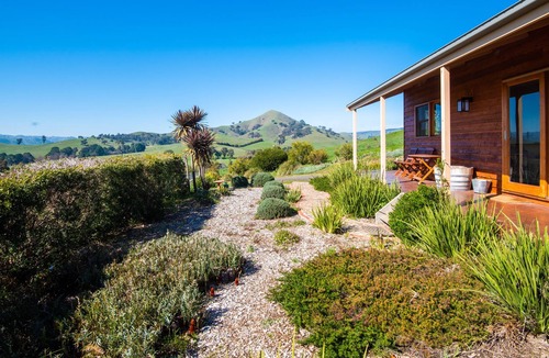 Strath Creek Cottage | Strath Valley View Cottage