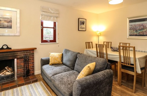 Aviemore Cottage | STRATHISLA, pet friendly, with open fire in Aviemore