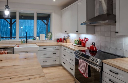 Stratton Mountain House | Stratton; 4 min. Luxury-Hot Tub-Shuttle-EV-Kings