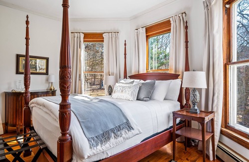 Newfield Bed & Breakfast | Stratton Creek Inn