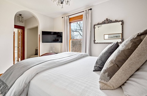 Newfield Bed & Breakfast | Stratton Creek Inn