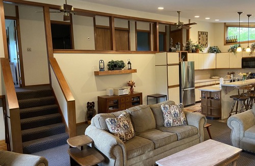 Stratton Mountain House | Stratton Mountain home in downtown Winhall