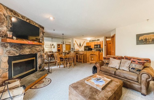 Stratton Mountain Condo | *Stratton's Best Kept Secret* Ski On/Off * Unit E