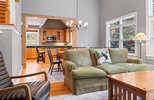 Stratton Mountain Villa | Stratton Springs Well Appointed Private Shuttle