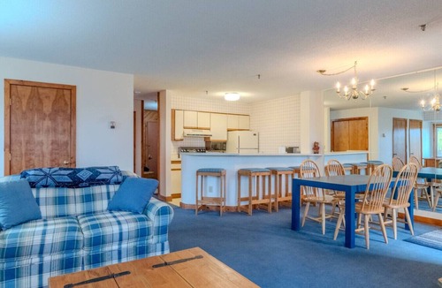Stratton Mountain Apartment | Stratton walk on/off, walk to village, fireplace
