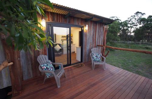 Dalveen Bed & Breakfast | Straw House Farm - STANTHORPE