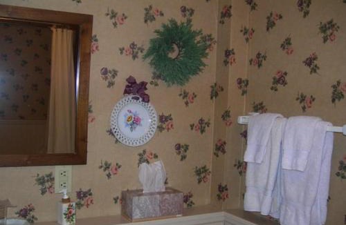 Muscatine Bed & Breakfast | Strawberry Farm B and B
