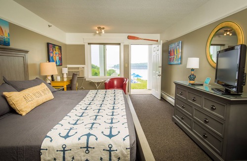 Glen Cove Hotel | Strawberry Hill Seaside Inn