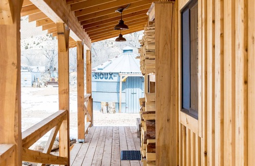 Fruitland Cabin | Strawberry Pinnicals cabin backing to the river located on 14 acres