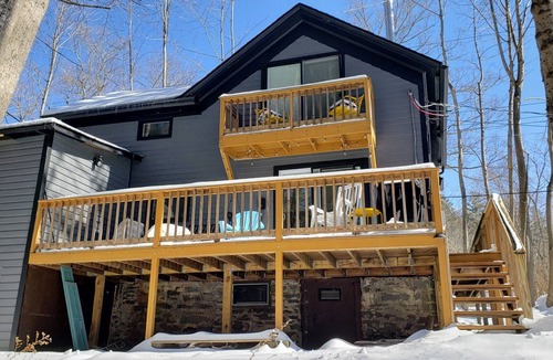Chichester Cottage | Stream Come True! Ski, hike, spa, flow, relax.