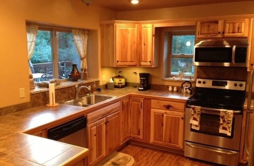 Cascade-Chipita Park House | Stream-side Mountain Home