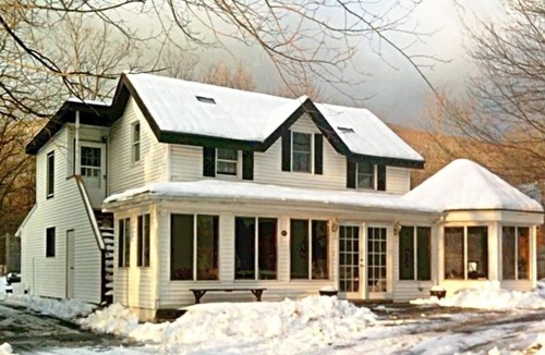 Palenville House | Stream Side, Waterfalls, Catskill Getaway!