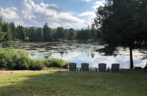 Val Morin Cottage | Streamside - PTDN km 39 - Cedar Creek Cottage