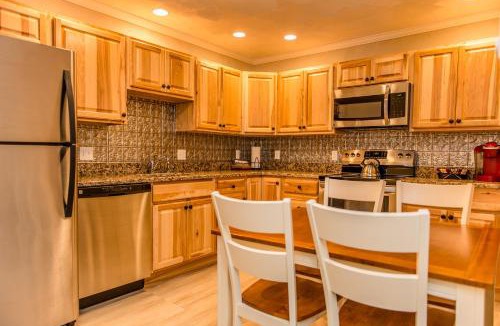 Gorham Apartment | Strictly Moose Luxury Vacation Suites