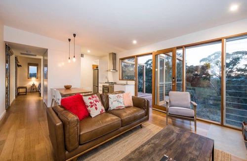 Eurunderee House | Strikes 1 - spectacular views, total tranquillity