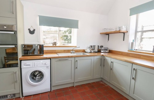 High Ercall Cottage | STRINE VIEW COTTAGE, pet friendly, with open fire in Crudgington