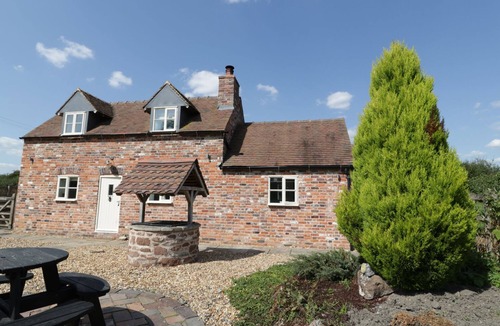 High Ercall Cottage | STRINE VIEW COTTAGE, pet friendly, with open fire in Crudgington