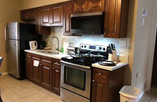 Beverly Green Apartment | STRIP 2BR Condo NEARLVCC pet-Friendly Free-wifi SALE Las Vegas Memorial WSOP