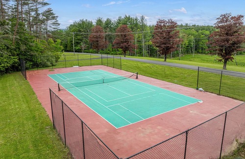 Freehold House | Striped Bass Lodge at Carter Bridge Estate