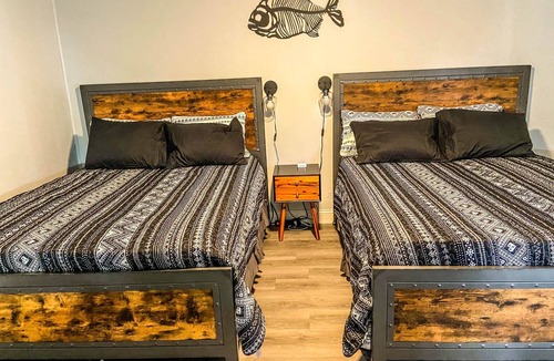 Quitman Hotel | Striper Bass Stay-Room 4