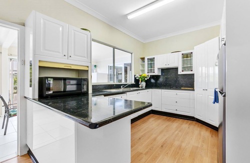 Patonga House | Stroll to beach, restaurant, pet friendly