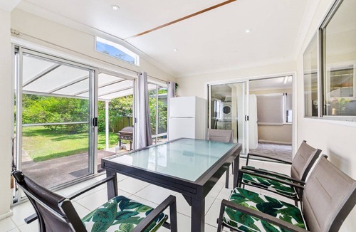 Patonga House | Stroll to beach, restaurant, pet friendly