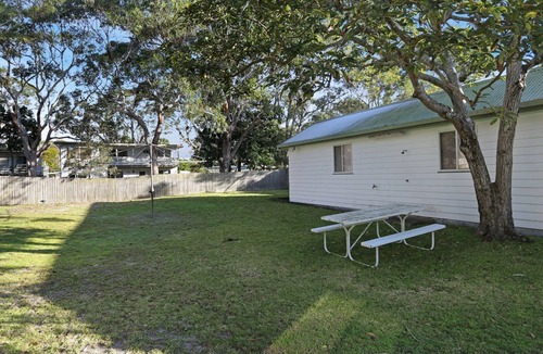 Hawks Nest House | Stroll To Bennett's Beach