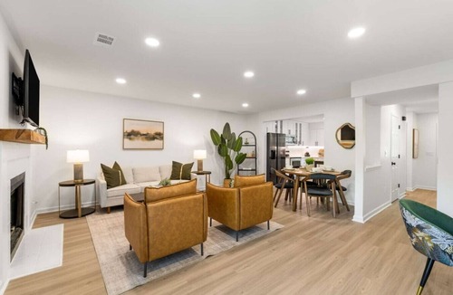 Alpharetta Villa | Stroll to Downtown Alpharetta & Avalon Shops