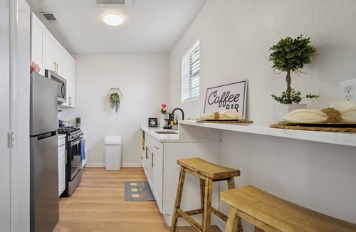 Denver Heights Apartment | Stroll to the Dome: Sleek 1BR near Downtown