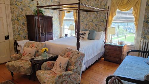 Vergennes Hotel | Strong House Inn