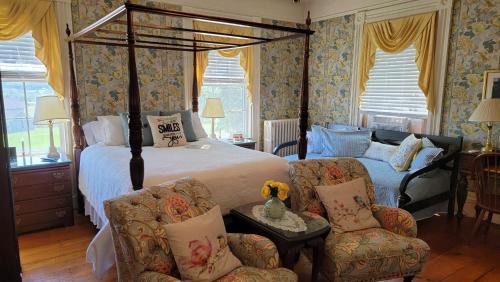 Vergennes Hotel | Strong House Inn