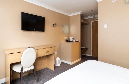 Luton Hotel | Stuart Hotel