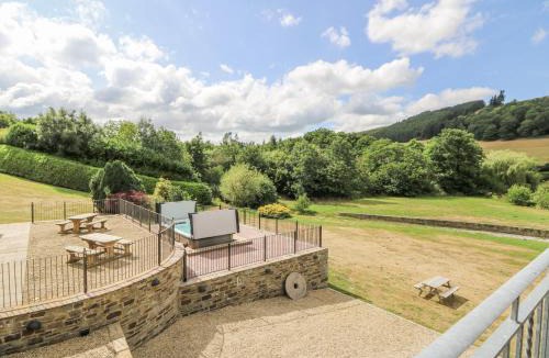 Tirabad House | Stud Farm House