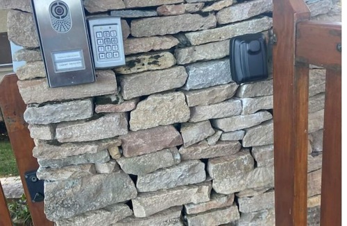 Saint-Georges-d'Esperanche Apartment | Studio Dans Villa