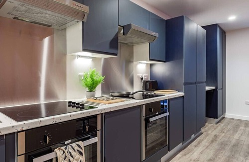 Leeds Apartment | Student Only Elegant Ensuite Room