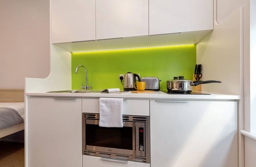 Portsmouth City Centre Apartment | Student Only Middle Street