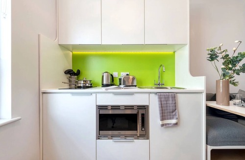 Portsmouth City Centre Apartment | Student Only Middle Street