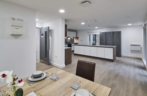 Tatenhill Apartment | Student Only The Oaks